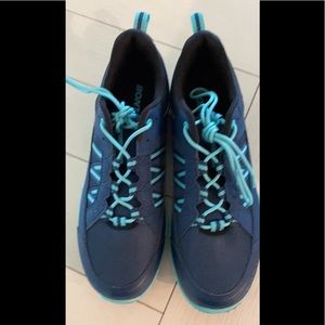 Bontrager cycling shoes (spin)